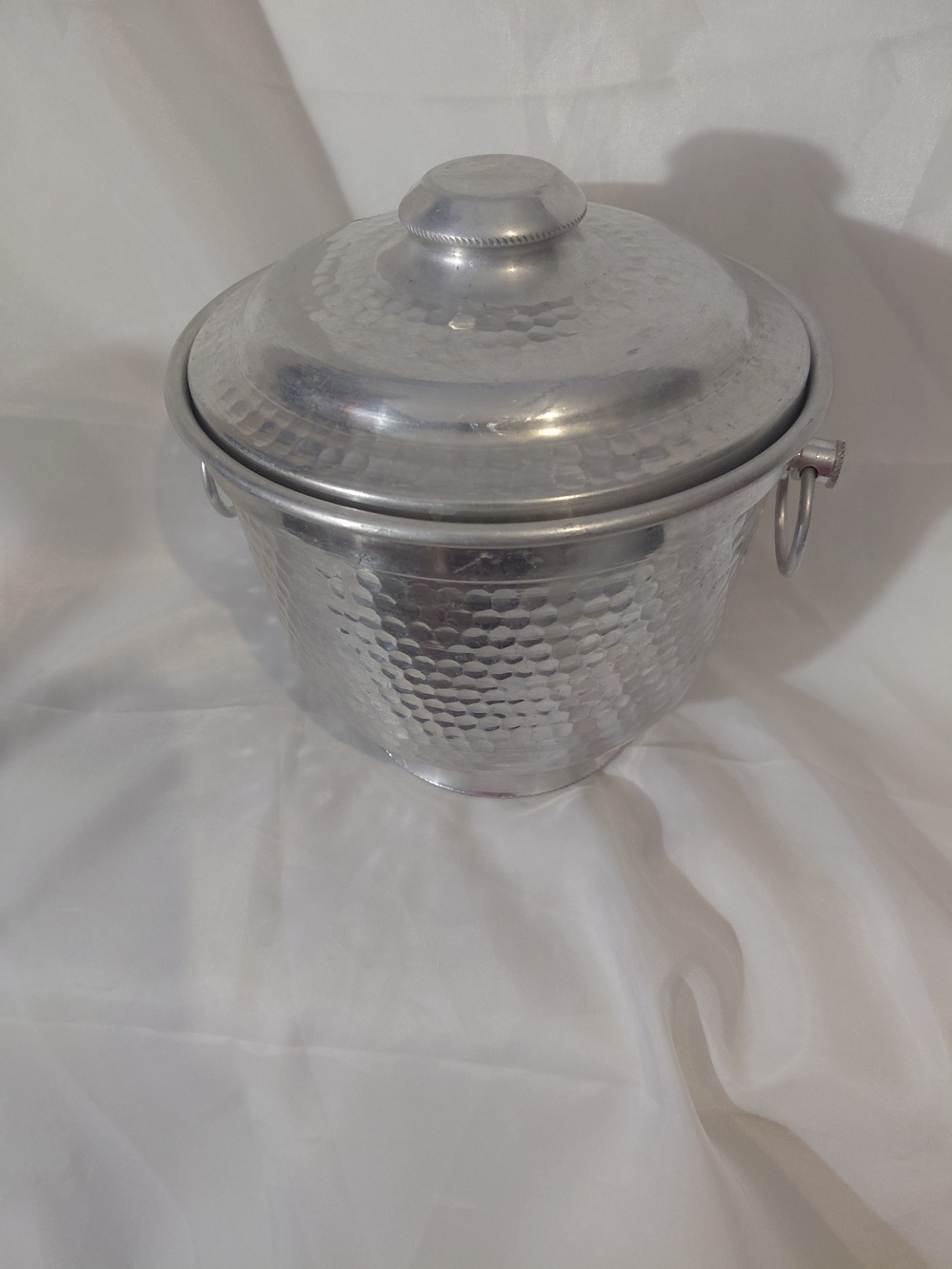 Hammered Silver Metal Ice Bucket with Lid and Handles
